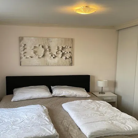 With Dishwasher In A Chalé Lathum