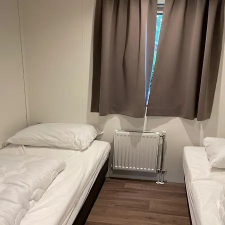 Chalet With Dishwasher In A *