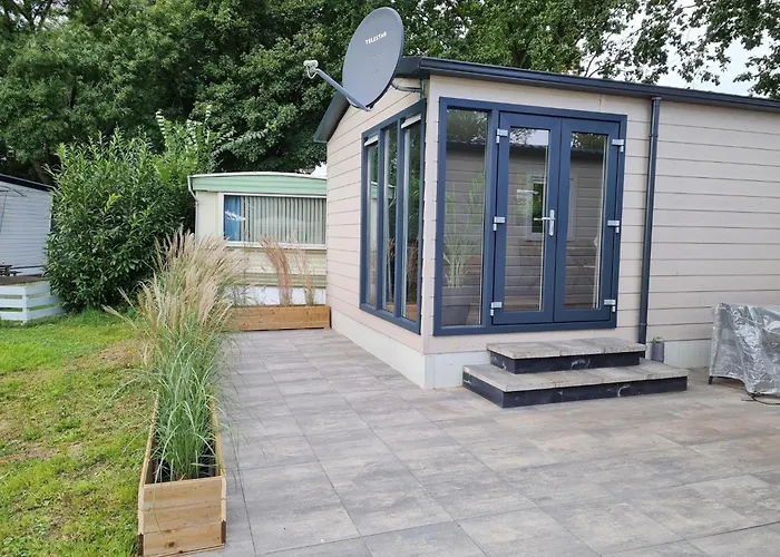 Chalet With Dishwasher In A Lathum